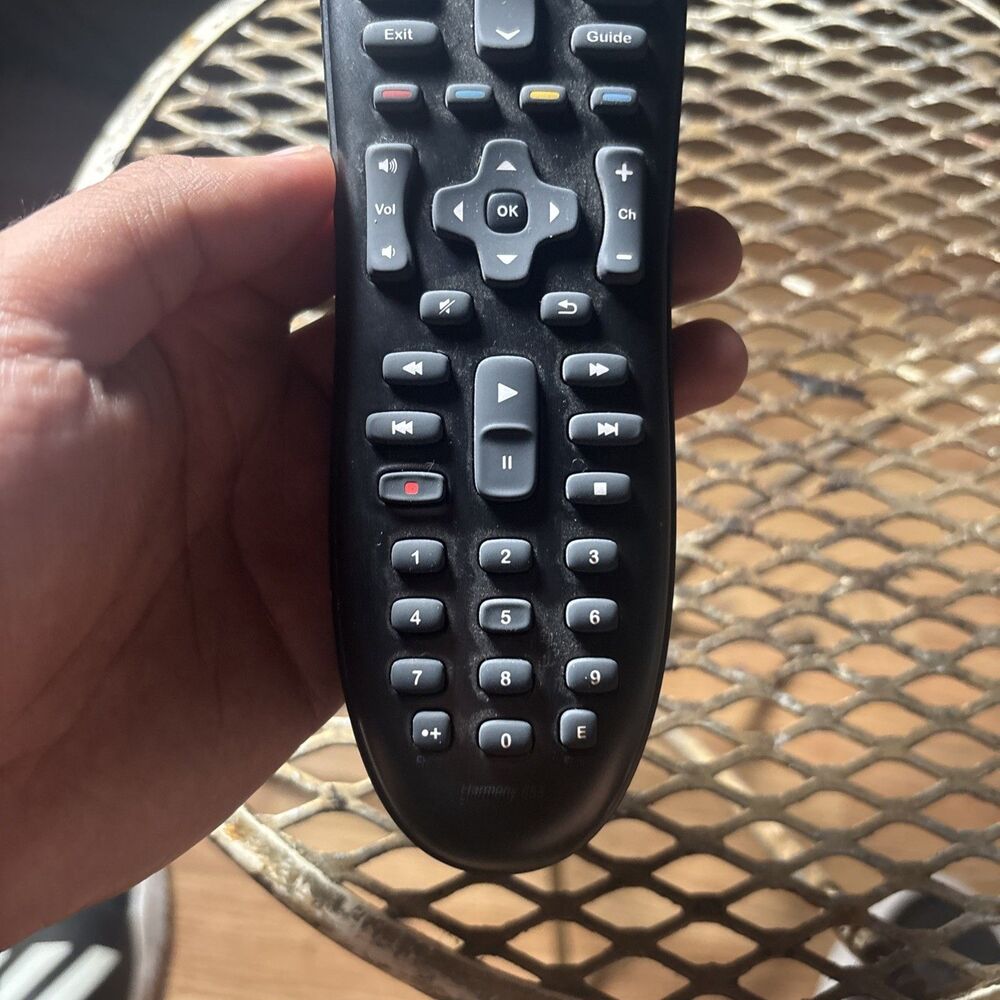 Logitech Harmony 665 Universal Remote Control Tested - Picture 3 of 5